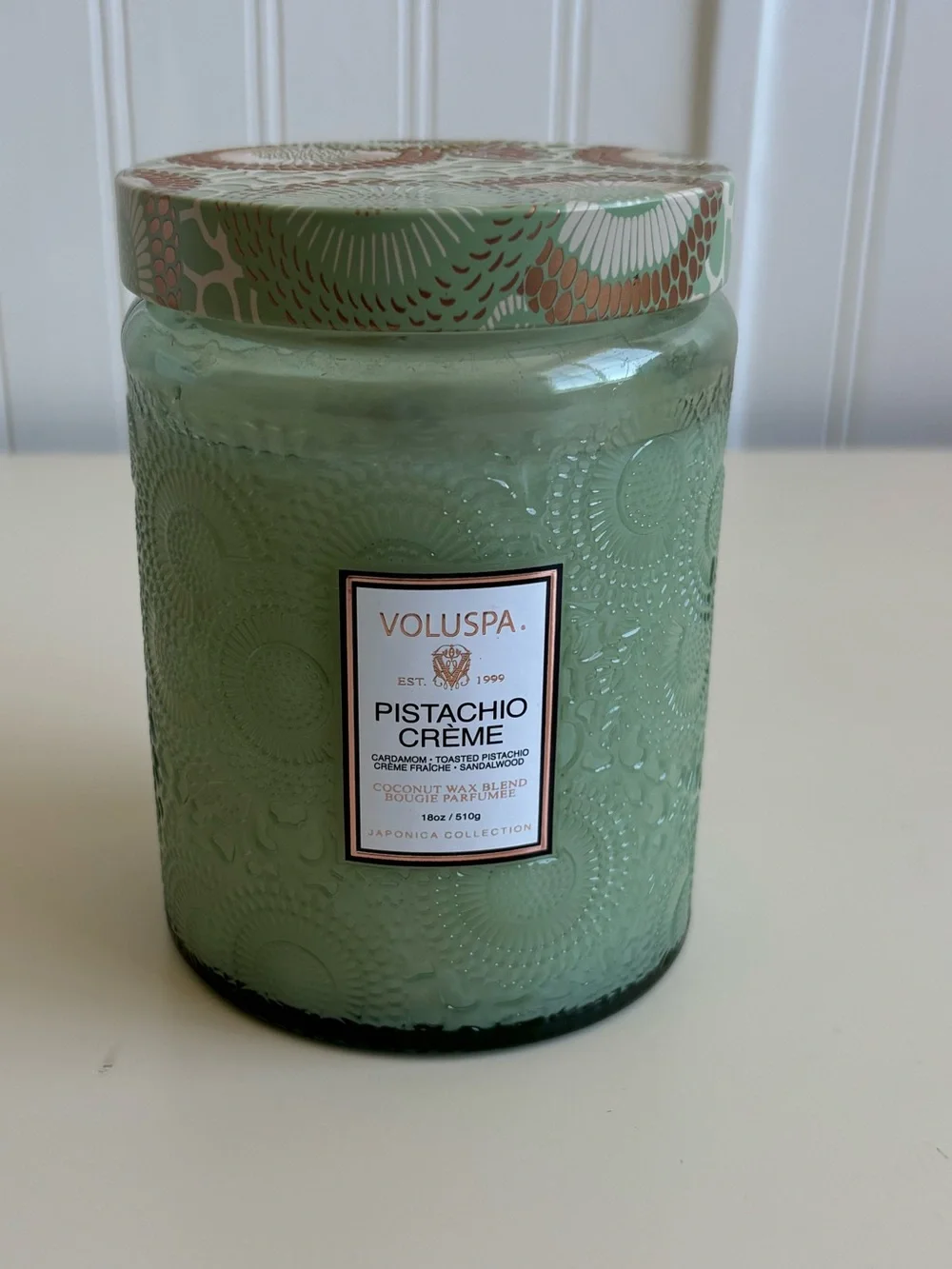Voluspa Gourmand Pistachio Crème Glass Candle 18Oz. NEW